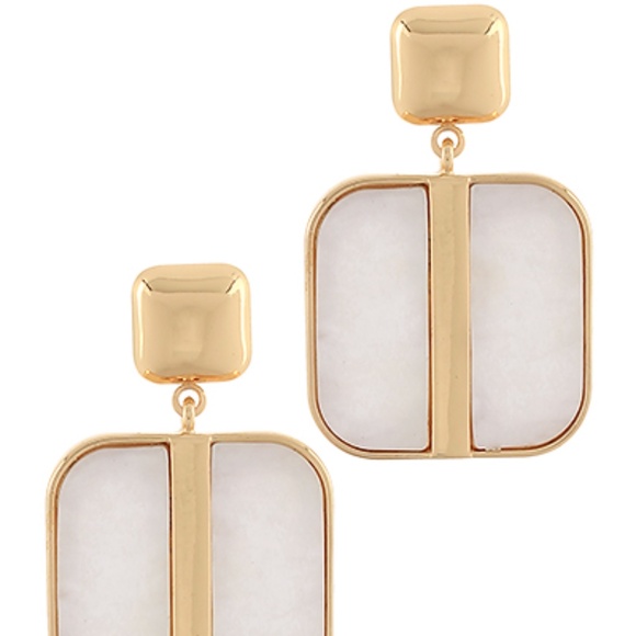 Square with Center Bar Earrings - Picture 3 of 4